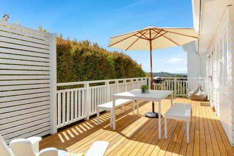 BBQ facilities, Garden, Balcony/Terrace, Dining area