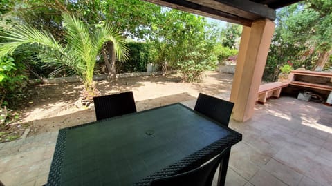 Patio, Inner courtyard view