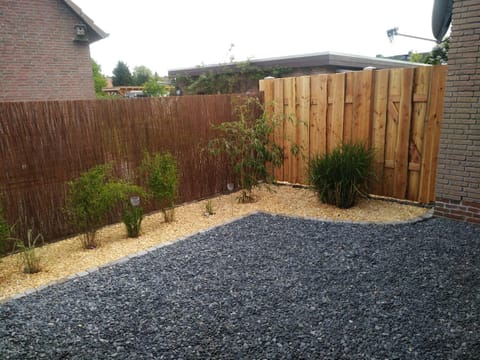 Garden, Balcony/Terrace