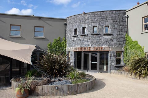 Property building, Facade/entrance, Garden view