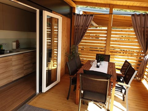 Mobile Home Starfish IV Camp Soline Campingplatz /
Wohnmobil-Resort in Biograd na Moru