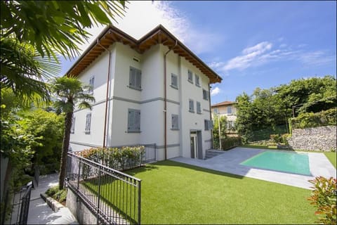 Villa Regina int.3 Condominio in Tremezzo