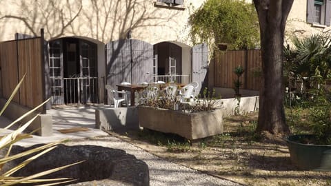 Patio, Facade/entrance, Balcony/Terrace, Garden view