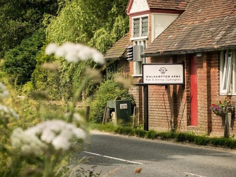 The Walhampton Arms Bed and breakfast in Lymington