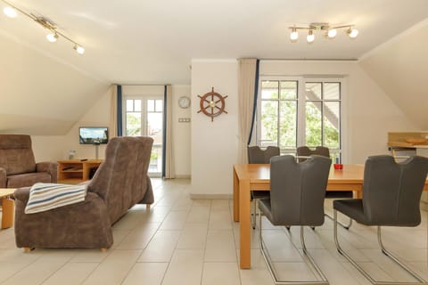 TV and multimedia, Dining area