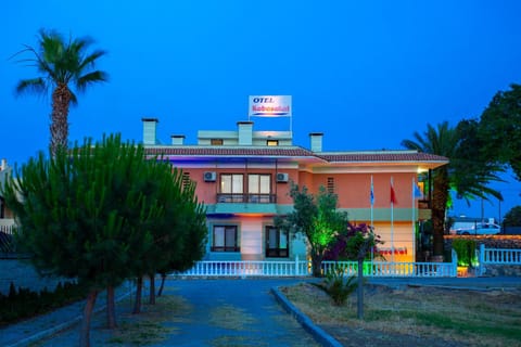 Kabasakal Otel Bed and Breakfast in Cesme