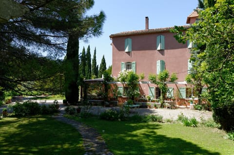 Le Domaine de Saint Veran Bed and Breakfast in Cavaillon