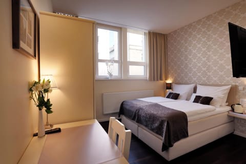 List Five - Your British Guesthouse Apartment in Stuttgart