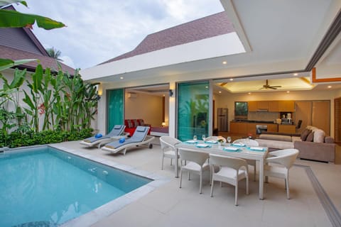 Dining area, Swimming pool