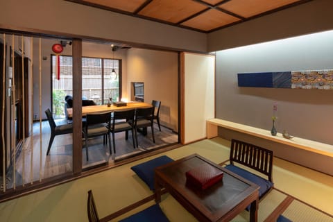 Ainotsuji Machiya House House in Kanazawa