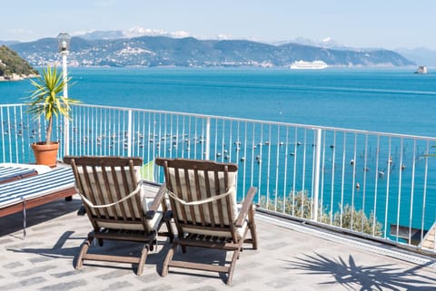 Natural landscape, Solarium, View (from property/room), Balcony/Terrace, Balcony/Terrace, Sea view