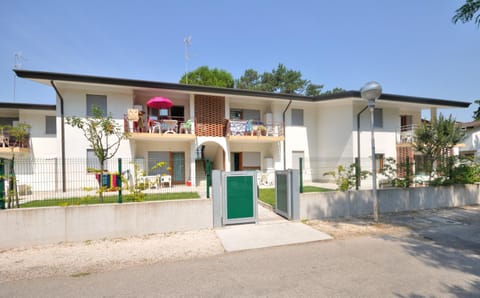 Villaggio Delfino Condo in Bibione