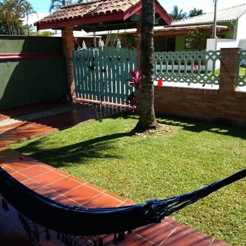 Casa com piscina e Wi-fi UBATUBA House in Ubatuba