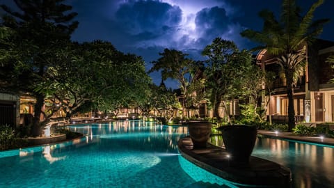 Pool view, Swimming pool