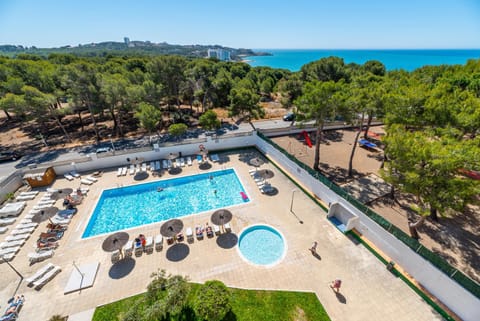 Nearby landmark, Day, Natural landscape, Bird's eye view, Beach, Swimming pool, sunbed