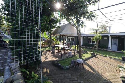 Lembur Incu Syariah Villa & Resto Haus in Parongpong