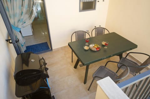 Sliema duplex 1 bedroom apartment with 2 bathrooms- Sleep 4 Apartment in Sliema