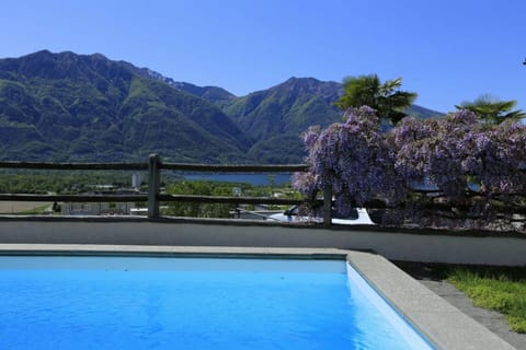 Casa Micheroli Parterre Condo in Locarno