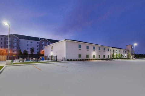 Days Inn by Wyndham Baton Rouge Airport Hotel in Baton Rouge