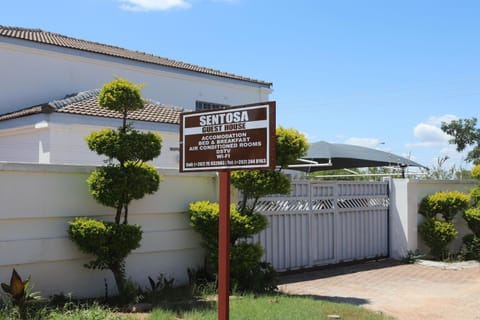 Sentosa Guest House Chambre d’hôte in Zimbabwe