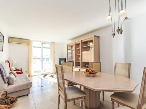 Apartment Marina Palace by Interhome Apartamento in Sant Antoni de Calonge