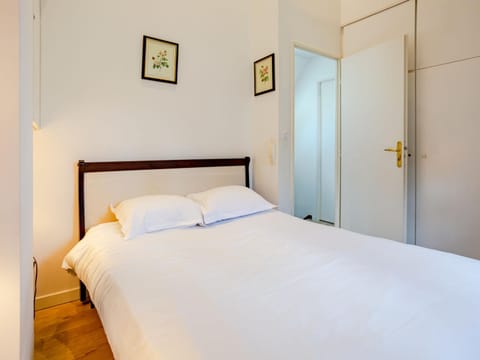 Holiday Home Domaine de Clairefontaine-2 by Interhome House in Deauville