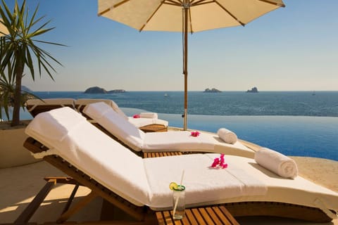 Cala de Mar Resort & Spa Ixtapa Hotel in State of Guerrero