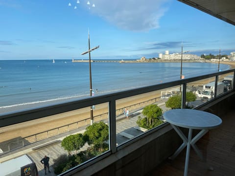 Appartement T3 avec balcon aux Sables-d'Olonne - FR-1-92-803 Apartment in Les Sables-d'Olonne