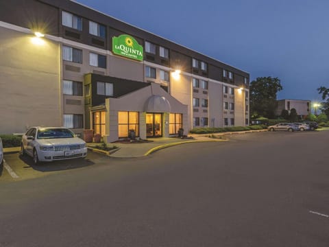 La Quinta by Wyndham Warwick Providence Airport Hotel in Cranston