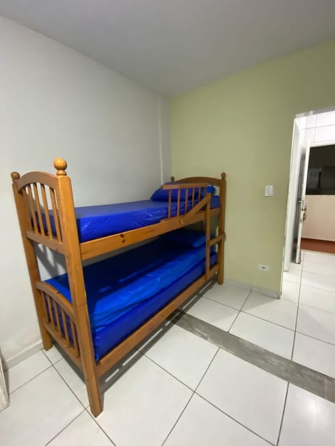 Kitnet na Ponta da Praia ,Santos, a uma quadra da praia, proximo ao aquário Apartment in Santos