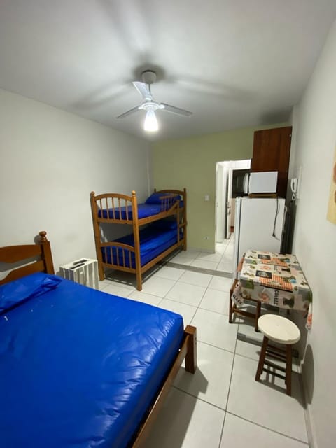 Kitnet na Ponta da Praia ,Santos, a uma quadra da praia, proximo ao aquário Apartment in Santos