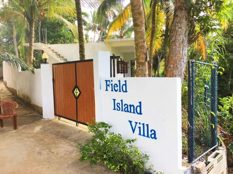 Field Island Villa - Ahangama Chambre d’hôte in Ahangama