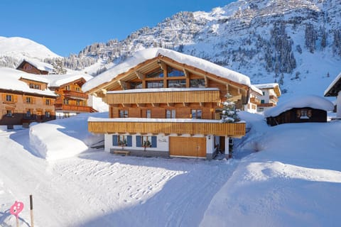 Property building, Winter
