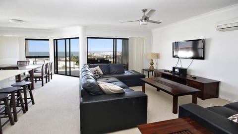 Amalfi Unit 11 Above All Else 50 King Street Apartment in Kings Beach