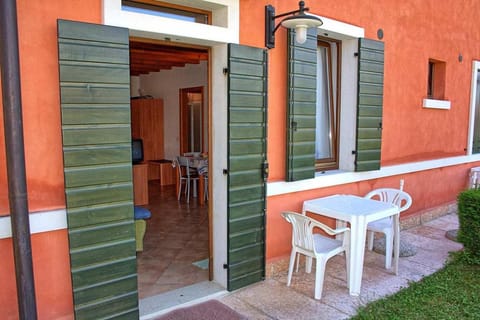 Aparthotel La Caletta Bolognese Condo in Brenzone sul Garda
