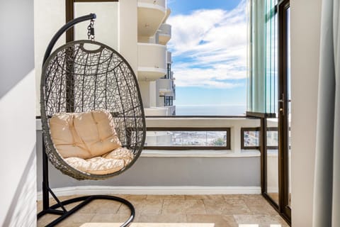 Backup Powered Atlantic Sea-View Penthouse Eigentumswohnung in Sea Point
