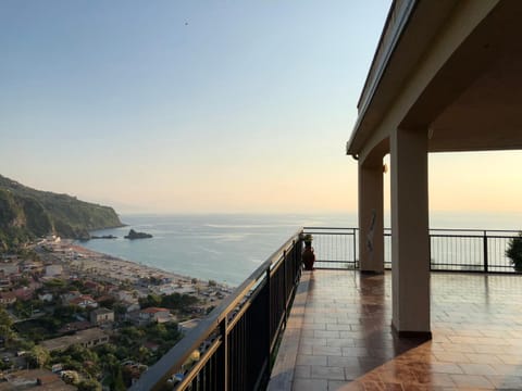 Nearby landmark, Balcony/Terrace, Mountain view, Sea view