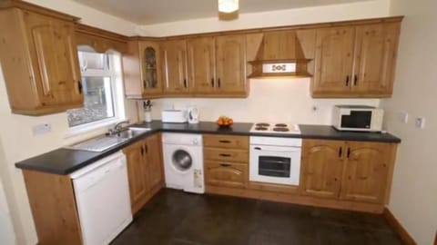 Three bedroom holiday home Haus in County Donegal