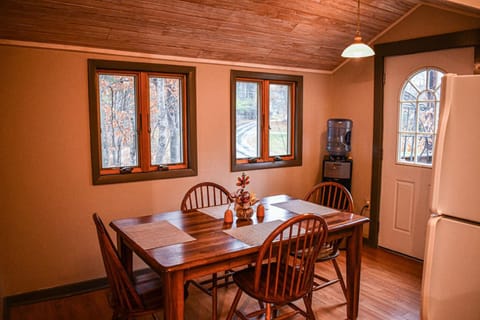 Brook Road Cabin Natur-Lodge in Vermont