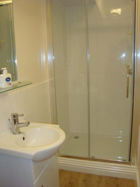 Crossways Tavern Apartment in East Devon District