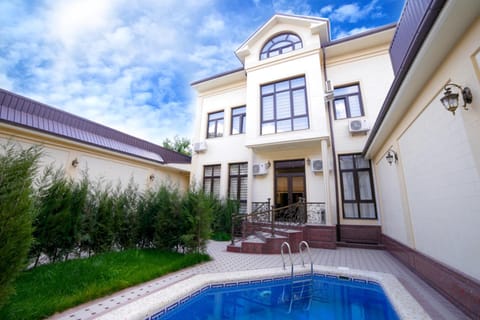 Property building, Swimming pool, Swimming pool