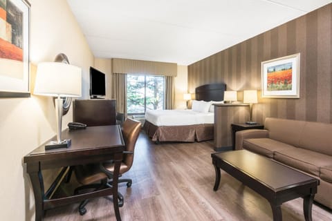 La Quinta Inn & Suites Bel Air Hotel in Edgewood