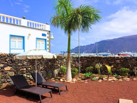 La Graciosa Magnolia Evita Beach, Frente Mar Apartment in Isla de Lanzarote