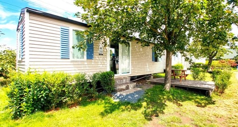 Property building, Natural landscape, Garden view