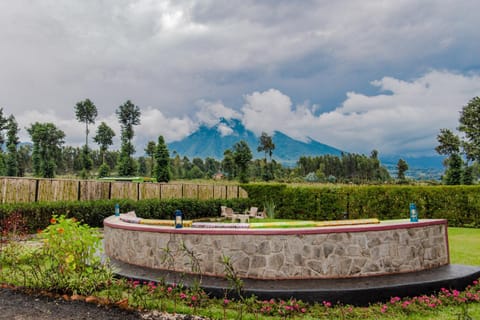 Garden, View (from property/room), Balcony/Terrace, Mountain view, Entertainment