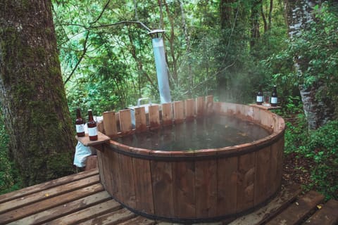 Hot Tub, Bathroom