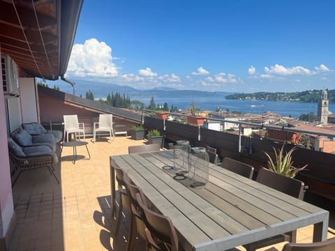 Balcony/Terrace, Lake view