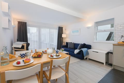 21 Carthew Court House in Saint Ives