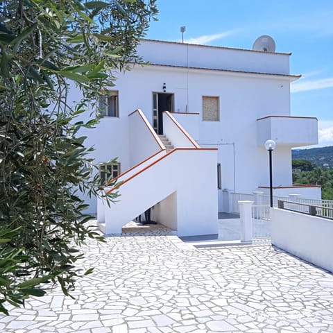 Property building, View (from property/room), Balcony/Terrace