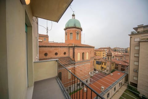 Saffi 15 Apartments Condo in Bologna
